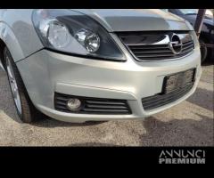 Paraurti anteriore OPEL ZAFIRA del 2007