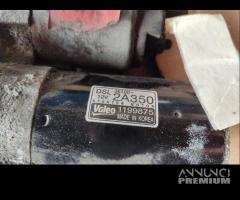 Motorino avv HYUNDAI I30 1582cc diesel 2013