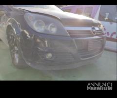 Paraurti anteriore OPEL ASTRA H del 2005 - 2