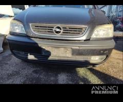 Paraurti anteriore OPEL ZAFIRA del 2002 - 1