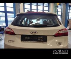 Portellone nudo HYUNDAI I30 del 2013