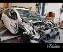 Ricambi HYUNDAI I30 1582cc diesel del 2013