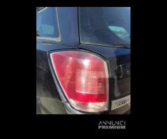 Fanale posteriore sinistro OPEL ASTRA H del 2005