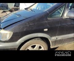 Parafango sinistro OPEL ZAFIRA del 2002