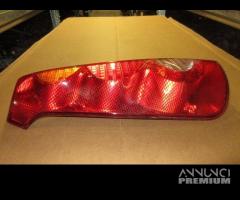 Fanale posteriore sinistro NISSAN NOTE del 2007