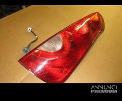 Fanale posteriore destro NISSAN NOTE del 2007