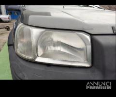 Proiettore destro LAND ROVER FREELANDER del 2003