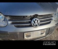 Griglia anteriore VOLKSWAGEN GOLF 5 del 2008