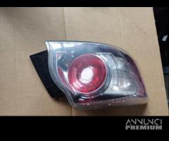 Fanale posteriore sinistro MAZDA 3 del 2009 - 4