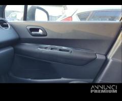 Comando vetri ant dx PEUGEOT 3008 del 2010