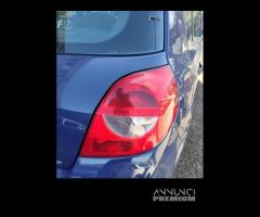 Fanale posteriore destro RENAULT CLIO del 2006 - 1