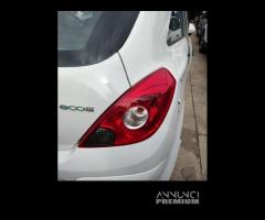 Fanale posteriore destro OPEL CORSA D del 2011