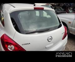 Portellone nudo OPEL CORSA D del 2011