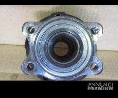 Mozzo anteriore destro AUDI A4 2.4 benz 2002 - 6