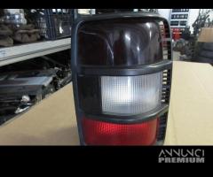 Fanale posteriore dx MITSUBISHI PAJERO 1993