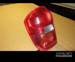 Fanale posteriore sinistro TOYOTA RAV 4 del 2003 - 2