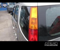 Fanale posteriore sinistro SUZUKI IGNIS del 2005