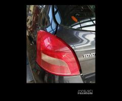 Fanale posteriore sinistro TOYOTA YARIS del 2006 - 1