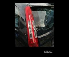 Fanale posteriore sinistro FORD C MAX del 2009