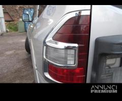 Fanale posteriore sx MITSUBISHI PAJERO del 2000