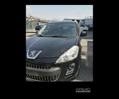 Ricambi PEUGEOT 4007 2179cc diesel del 2008