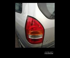 Fanale posteriore sinistro OPEL ZAFIRA del 2003