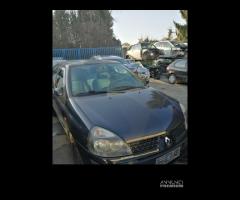 Paraurti anteriore RENAULT CLIO del 2002