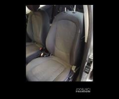 Sedile anteriore sx HYUNDAI I20 del 2011