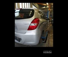 Ricambi HYUNDAI I20 1248cc benzina del 2011