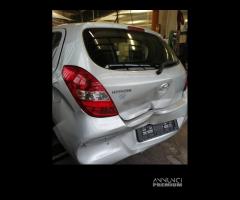 Ricambi HYUNDAI I20 1248cc benzina del 2011