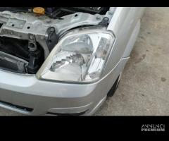 Proiettore sinistro OPEL MERIVA del 2010 - 1