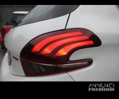 Fanale posteriore destro PEUGEOT 208 del 2016 - 3