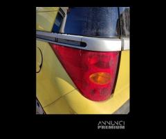 Fanale posteriore sinistro PEUGEOT 1007 del 2005