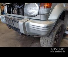 Paraurti anteriore MITSUBISHI PAJERO del 1997