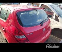 Portellone nudo HYUNDAI I20 del 2011