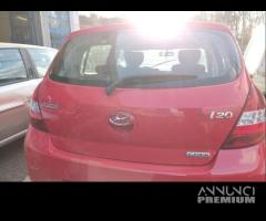 Portellone nudo HYUNDAI I20 del 2011