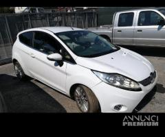 Proiettore destro FORD FIESTA del 2009 - 1