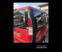 Fanale posteriore destro FIAT DOBLO del 2003