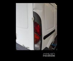 Fanale posteriore destro RENAULT KANGOO del 2001