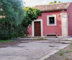 Casale antico ristrutturato con terreno 1 ettaro