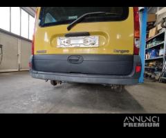 Paraurti posteriore RENAULT KANGOO del 2005 - 3