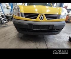 Paraurti anteriore RENAULT KANGOO del 2005