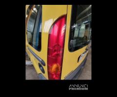 Fanale posteriore sinistro RENAULT KANGOO 2005