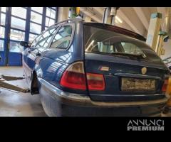 Paraurti posteriore BMW 320 del 2001