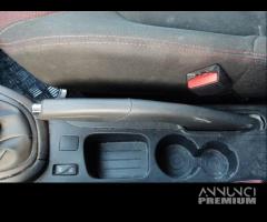 Leva freno a mano RENAULT CLIO 1461cc TDI 2013 - 1