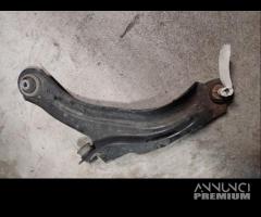 Bracc oscill ant. sx RENAULT CLIO 898cc benz 2017