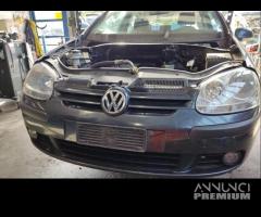 Griglia anteriore VOLKSWAGEN GOLF 5 del 2004