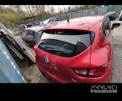 Portellone nudo RENAULT CLIO del 2017