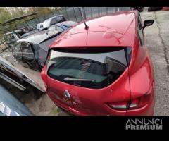 Portellone nudo RENAULT CLIO del 2017 - 4