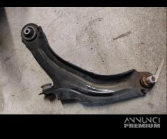 Bracc oscill ant. sx RENAULT CLIO 1461cc 2017 - 1